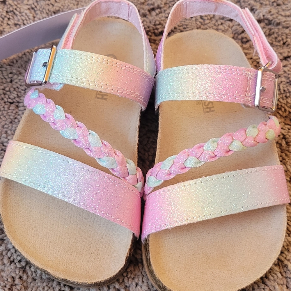 Size 9 toddler Osh Kosh sandals
